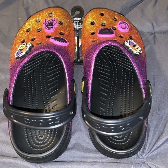 CROCS Classic Disney Hocus Pocus Clog - Picture 7 of 13